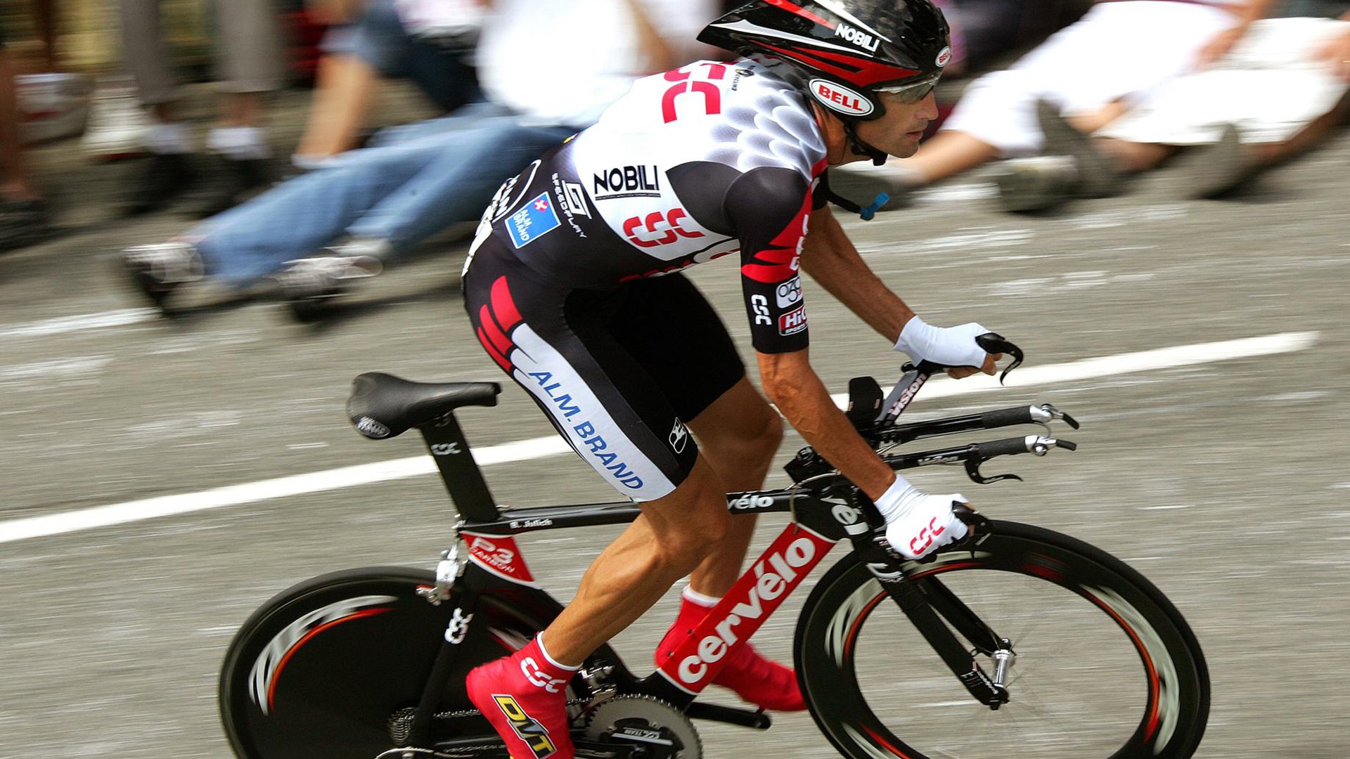 2011年季后赛：热火在“3巨头”组建后首次打进总决赛，詹姆斯表现出色，虽然最终输给马刺，但点燃了夺冠的希望。