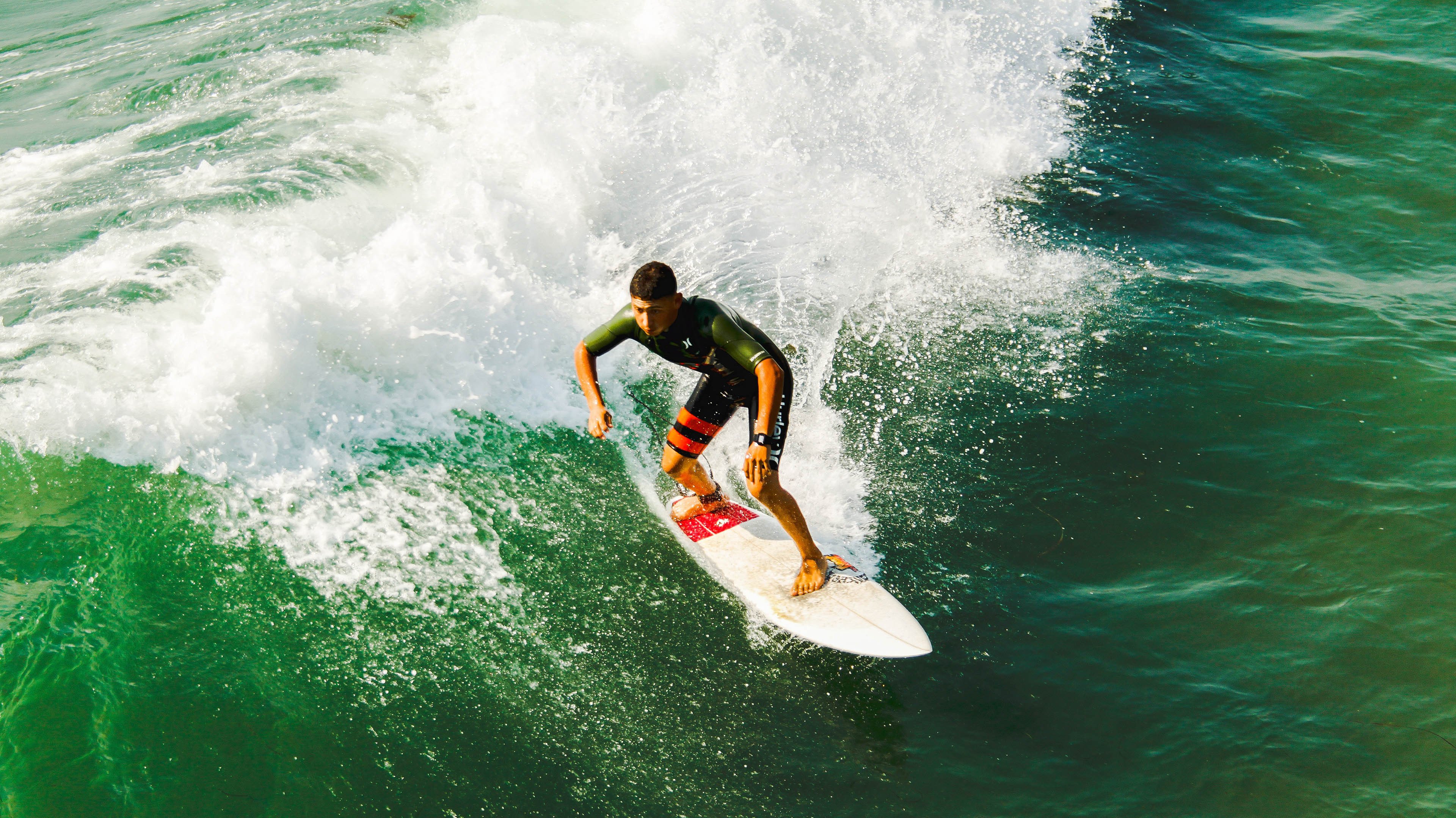 _新赛制亮点：快速节奏引领比赛新风尚_，节奏感强的比赛歌曲